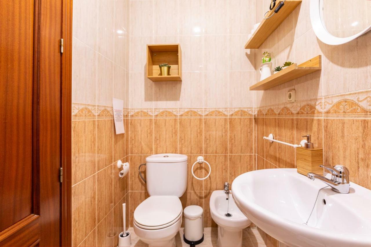 Serva La Bari Shared Apartment Sewilla Zewnętrze zdjęcie