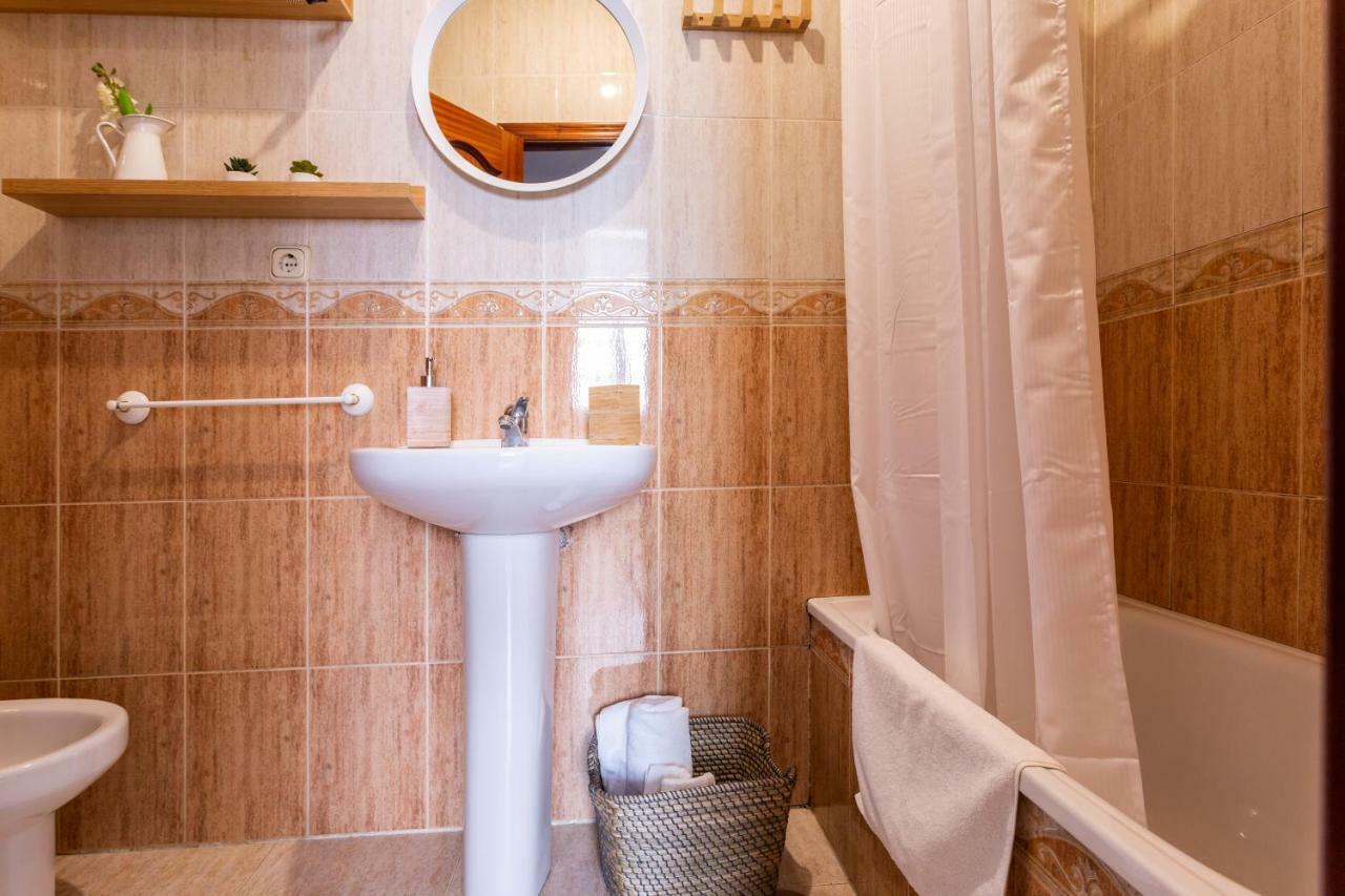 Serva La Bari Shared Apartment Sewilla Zewnętrze zdjęcie