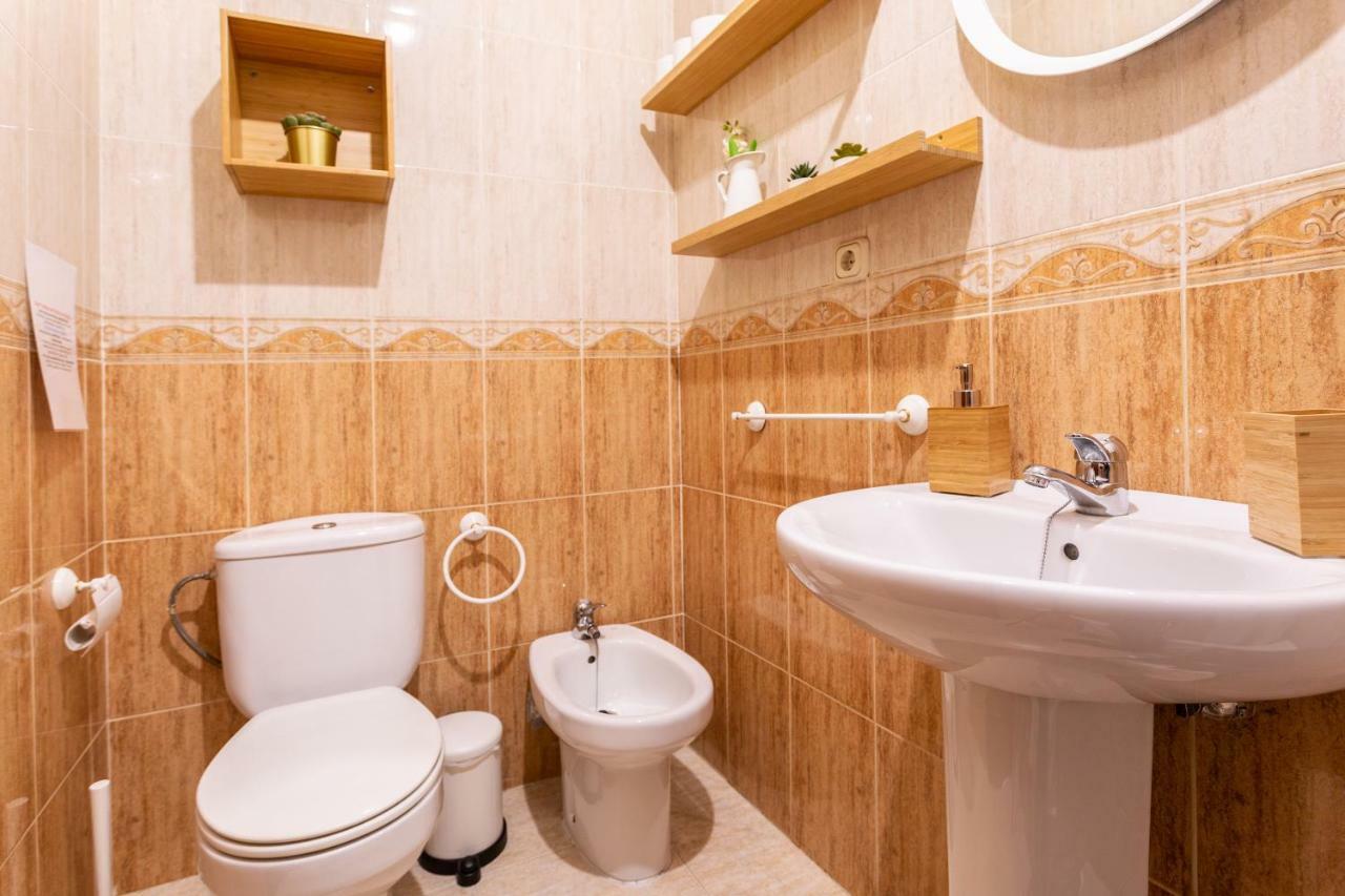 Serva La Bari Shared Apartment Sewilla Zewnętrze zdjęcie