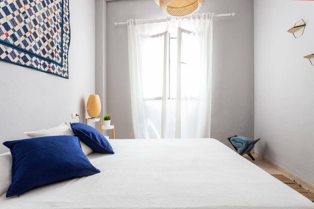 Serva La Bari Shared Apartment Sewilla Zewnętrze zdjęcie