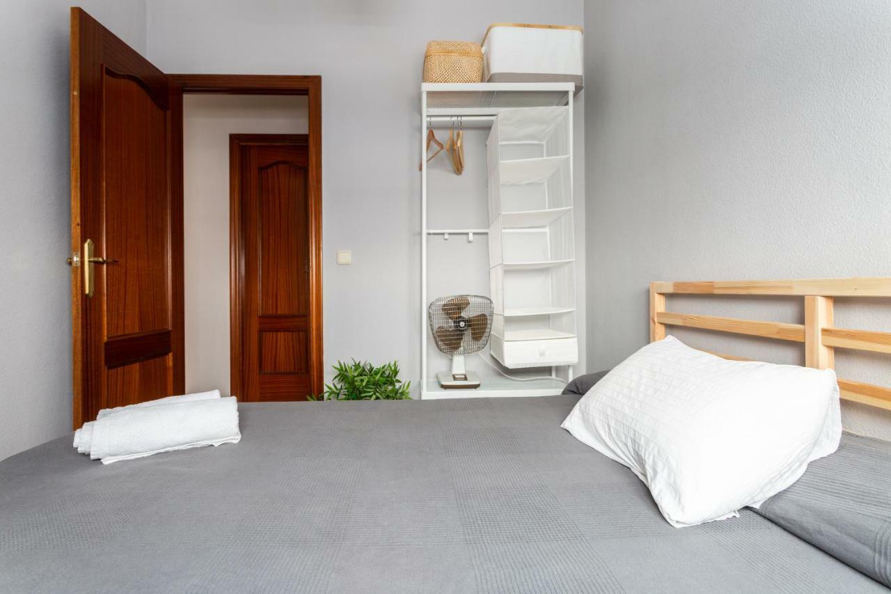 Serva La Bari Shared Apartment Sewilla Zewnętrze zdjęcie
