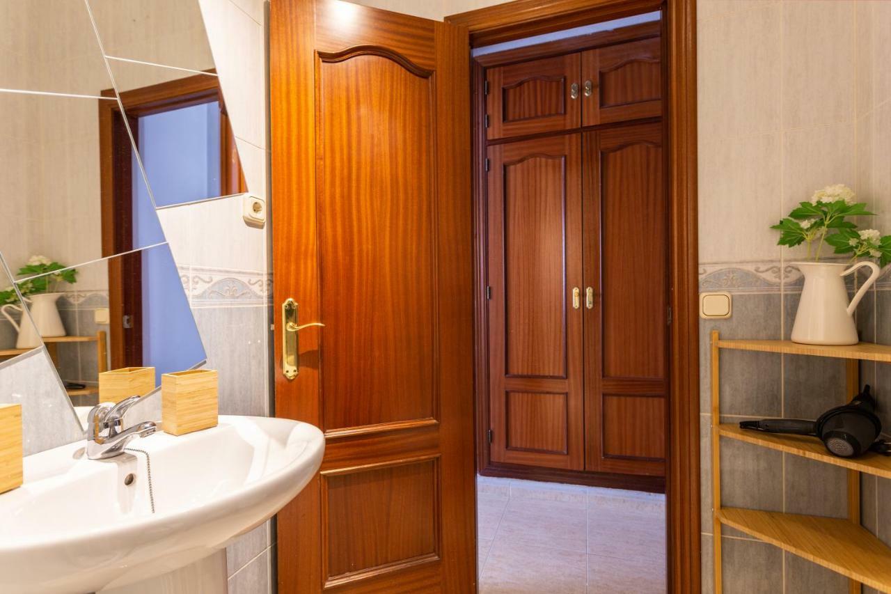 Serva La Bari Shared Apartment Sewilla Zewnętrze zdjęcie