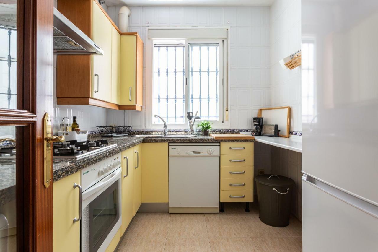 Serva La Bari Shared Apartment Sewilla Zewnętrze zdjęcie