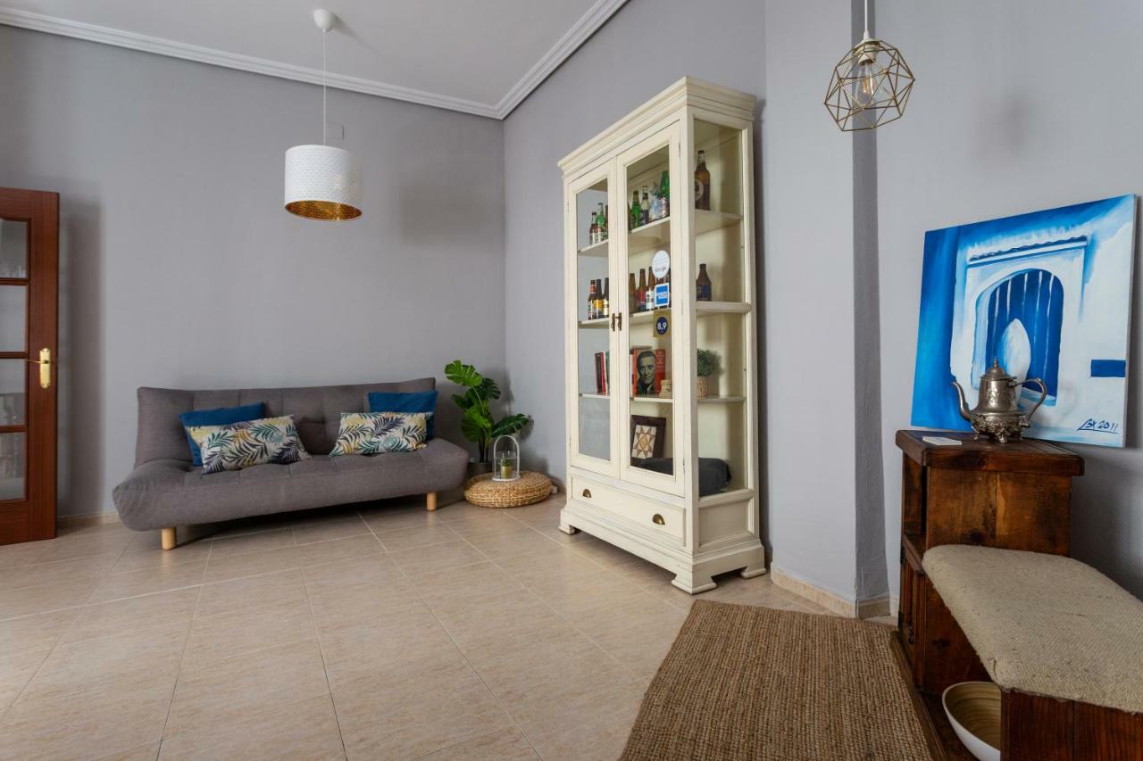Serva La Bari Shared Apartment Sewilla Zewnętrze zdjęcie