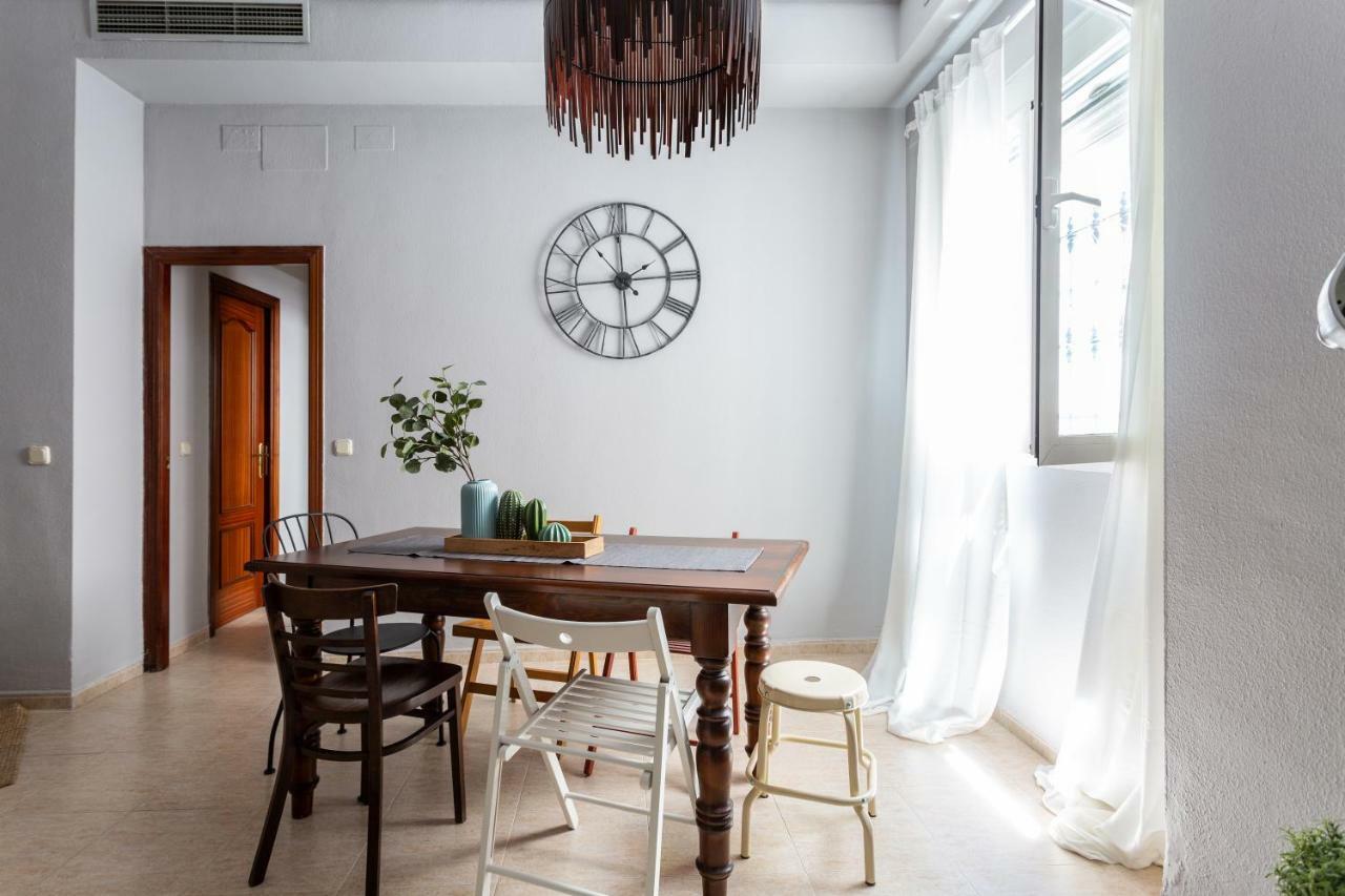 Serva La Bari Shared Apartment Sewilla Zewnętrze zdjęcie
